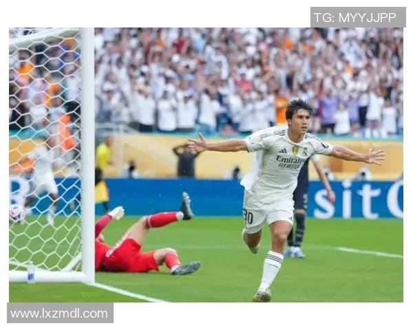 意甲激战:本菲卡大胜皇马红牌争议引发全场热议与高潮 意甲激战:本菲卡大胜皇马红牌争议引发全场热议与高潮