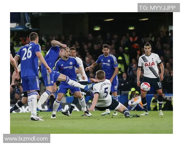 英超激战切尔西大胜热刺6比2神扑引发争议判罚全场沸腾