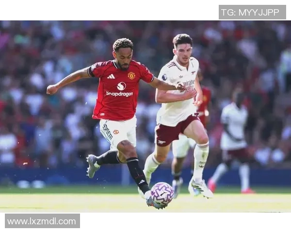 足总杯焦点战曼城与利物浦战平争议判罚引发全场热议