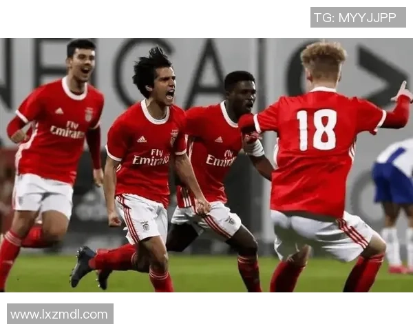 德甲精彩对决曼联4-0大胜本菲卡全场沸腾瞬间回顾与分析